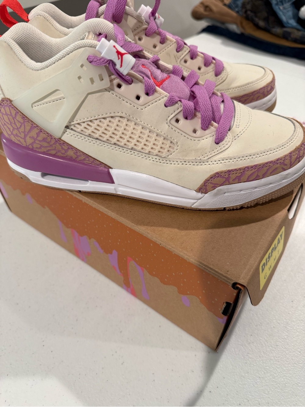 Jordan Spizike Low Kids Cream Sneakers Pale Ivory/Fusion Red